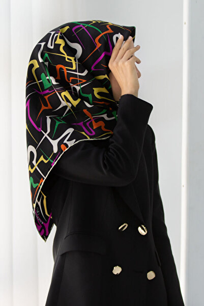 Vissona %100 Twill İpek Soyut Geometrik Desenli Fuşya - Sarı Renkli 90x90 Eşarp Dikim Şekli : El Dikişi