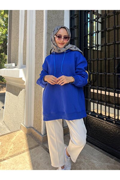 Warga hanorac cu glugă