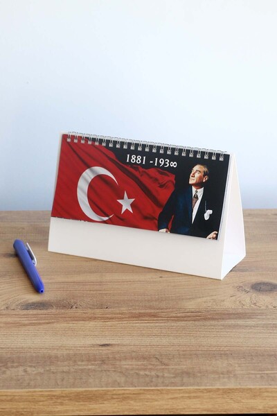 Mapi 2026 Atatürk Masa Takvimi - 15 Yapraklı Piramit Takvim (14X20 CM)