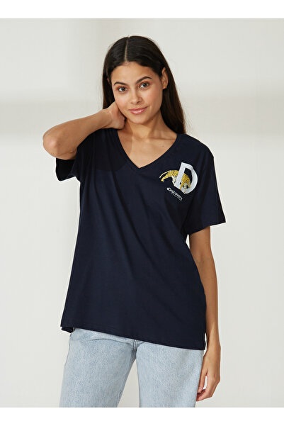 Discovery Expedition Discovery Expedition V Yaka Baskılı Lacivert Kadın T-Shi...