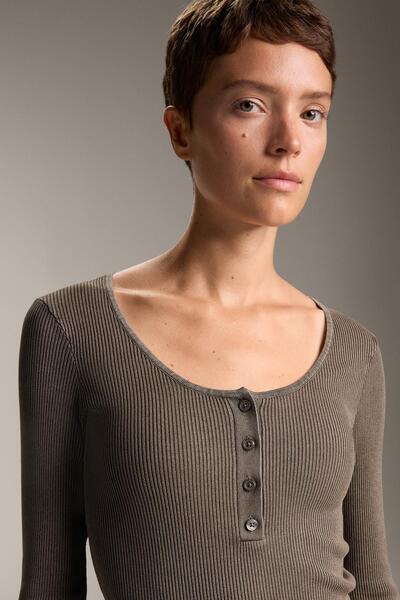 Oysho Round neck T-shirt with buttons