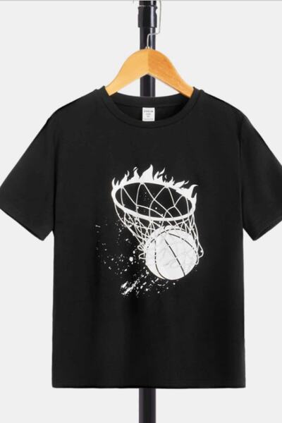 MAGORS Черна момчешка тениска с щамповано деколте с баскетболен кош