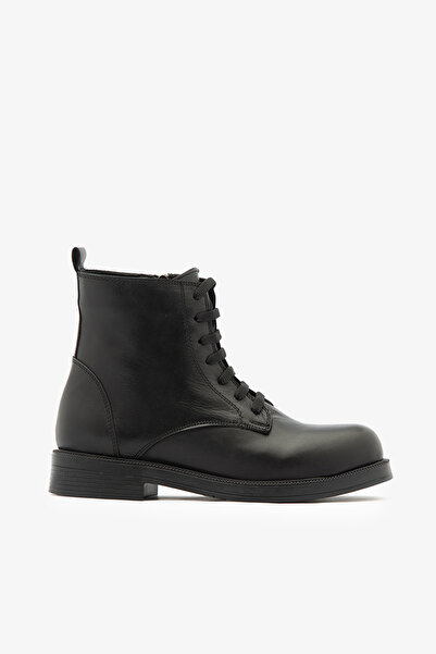 SAYL Черни дамски ботуши от естествена кожа с връзки и цип отстрани