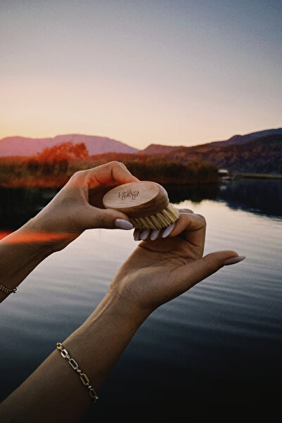 Vitalista %100 Doğal Vegan Tırnak Fırçası | Bitkisel Lifli El Ve Tırnak Temizleyici Ahşap Bakım Fırçası