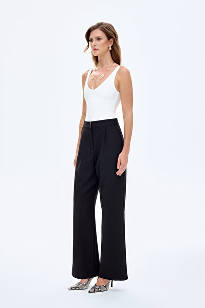 Quzu V Yaka Basic Bodysuit Ekru