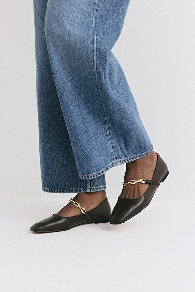 LUTVELIZADE Babet 2521 - Parlak Zincir Detaylı Acı Kahve Kadın Babet