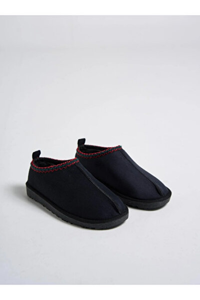 Bestyle Γυναικείες παντόφλες Stella με μαύρες σουέτ ραφές με λεπτομέρειες