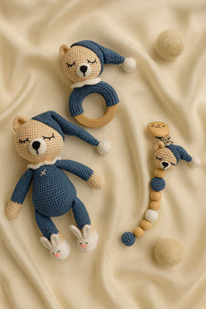 Jaju Baby Uykucu Ayıcık 22 Cm Çıngırak Ve Emzik Zinciri Üçlü Amigurumi Set
