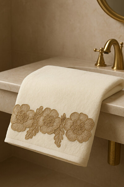 Çeyiz Bahçesi Κρεμ Ρόδο 3Δ Κήπος Βελούδινη Πετσέτα - 50&90