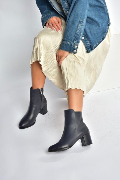 Fox Shoes V468581003 Lacivert Hakiki Deri Kalın Topuklu Kadın Bot