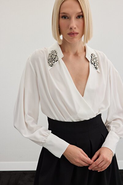 Sateen Aksesuar Detaylı Bodysuit Bluz - Ekru