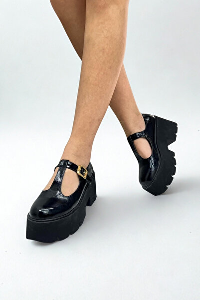 inizio Дамски мокасини от черна лачена кожа с дебела подметка P7014