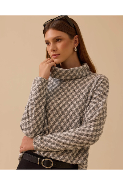SEÇİL Kazayağı Desenli Degaje Yaka Triko Bluz