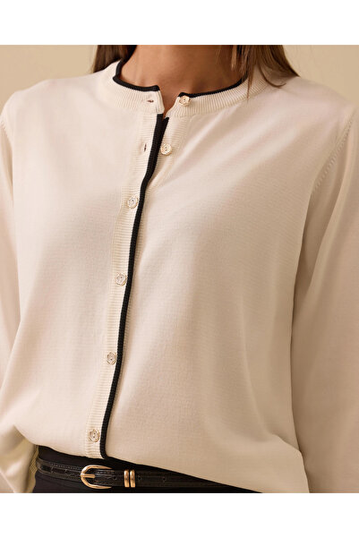 SEÇİL Biye Detaylı Düğmeli Triko Hırka