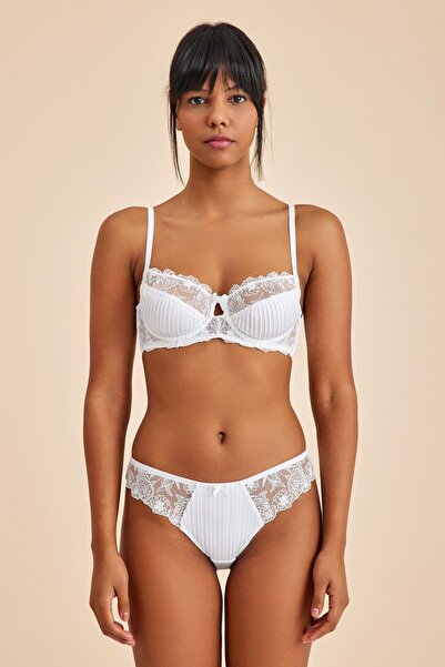 Amarelle Paris Ekru Дانتільні трусики