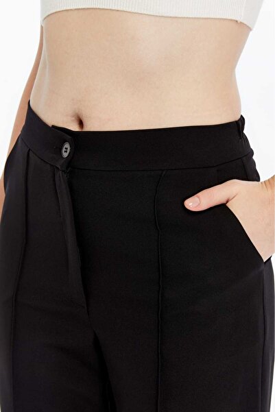 lovmi Wide-Leg Classic Palazzo Pants Elegant Design Casual and Office Chic