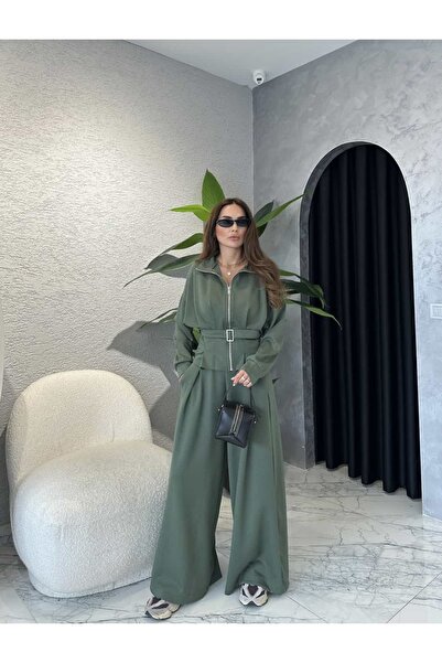 By Merve Darende Σετ Modal με Ζακέτα με Λεπτομέρεια Ζώνης