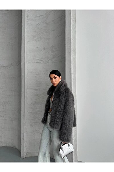 GM Butikk Zr New Season Oversize Faux Fur Zippered Women's Coat