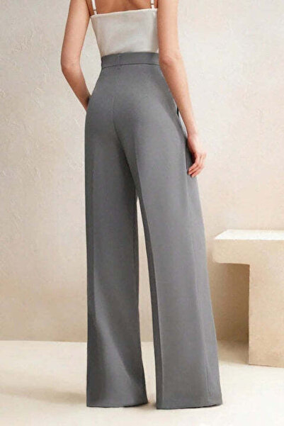 StreetWear Outlet Women's Pants, Straight Cut, High Waist with Pleats