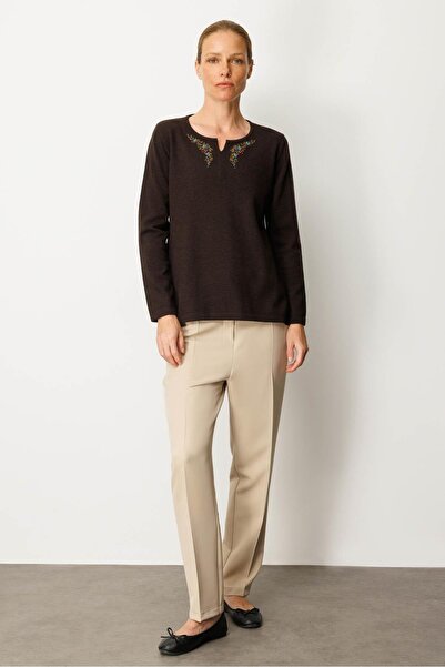 Desen Triko Women's Crew Neck Embroidered Edge Wool Blouse Dark Brown