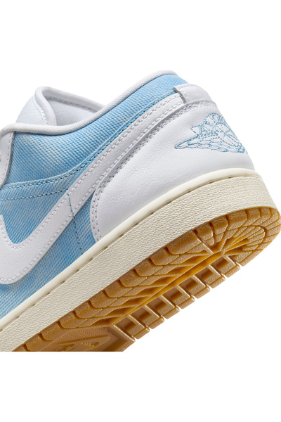 JORDAN Wmns Air 1 Low Se 38 Sports Shoes