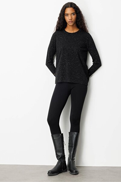 Desen Triko Women's Crew Neck Slit Side Buttoned Blouse Black