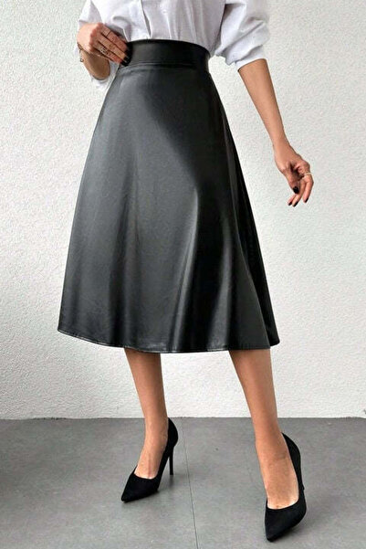 StreetWear Outlet Women's Skirt Made of Leather, Flared