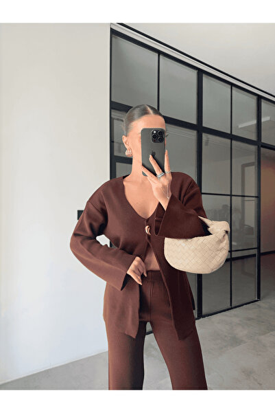 BB Bensu Buyruk طقم تريكو إسباني بكم طويل مع إكسسوارات ذهبية