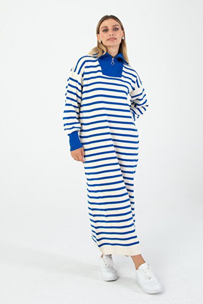 Nuevo Çizgili Triko Elbise Mavi Beyaz – Rahat ve Şık Tesettür Uyumlu Kışlık M...