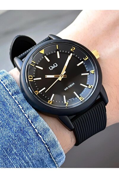 Q&Q Men's Wristwatch Black Sport Design Waterproof Plastic Band
