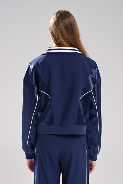 tw3 Women's Stripe Detailed Satin Fabric Garnished Design Blazer Jacket