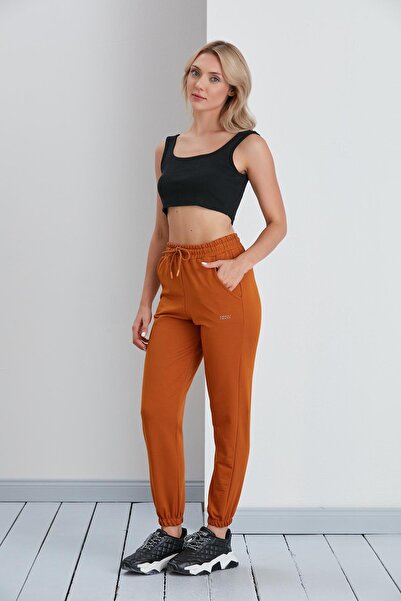 Sortie Γυναικείο μοντέλο βασικής εφαρμογής, ελαστικό πόδι, μήκος μέχρι τον αστράγαλο, κορδόνι, βιζόν, χτενισμένο βαμβακερό παντελόνι