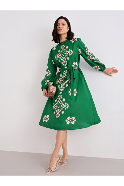 Styli Green Geometric Print Midi Dress