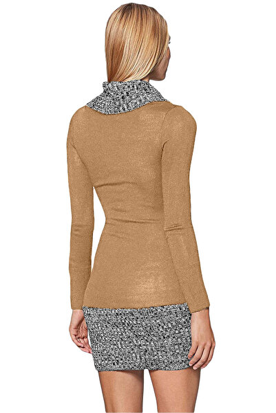 WildFashion Sweater style dress with wide collar accessorized with buttons F650-14