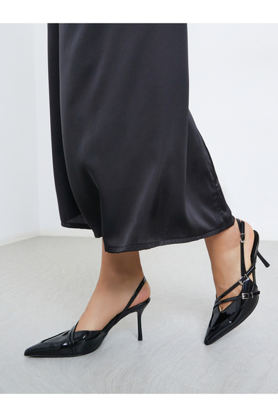 Raid By Styli Black Strappy Buckled High Heel Pumps