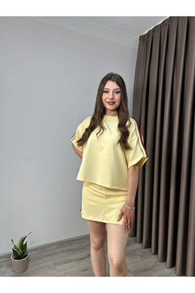Reyhan Bilgin ŞORT ETEK TİŞÖRT TAKIM
