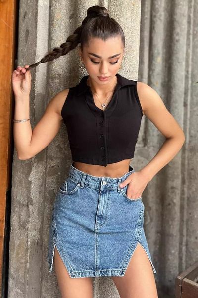 julude Black Collared Buttoned Crop Top Vest