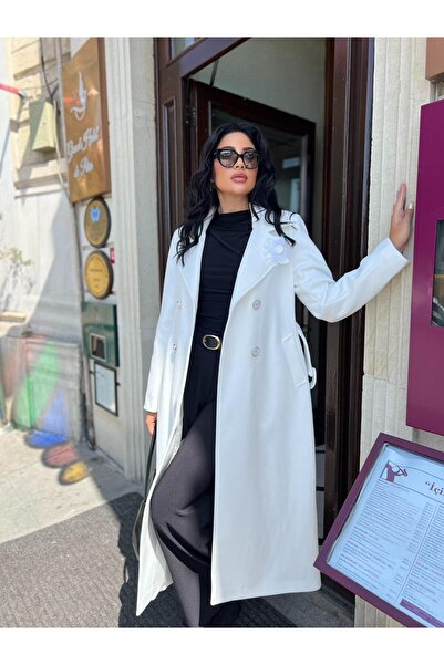 Göker Life Coat with Flower Brooch