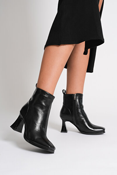 Lolita Love Shoes Cizme de damă Meylin din piele lăcuită neagră mată cu vârf ...