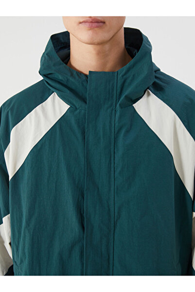 LC Waikiki Ανδρικό αδιάβροχο νέας σεζόν άνετο και ευνοϊκό με κουκούλα