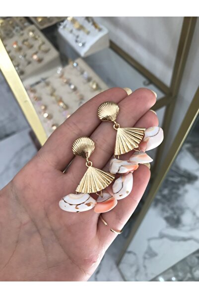 the ASEL İNCİ أقراط مزينة بأصداف البحر وتفاصيل ذهبية