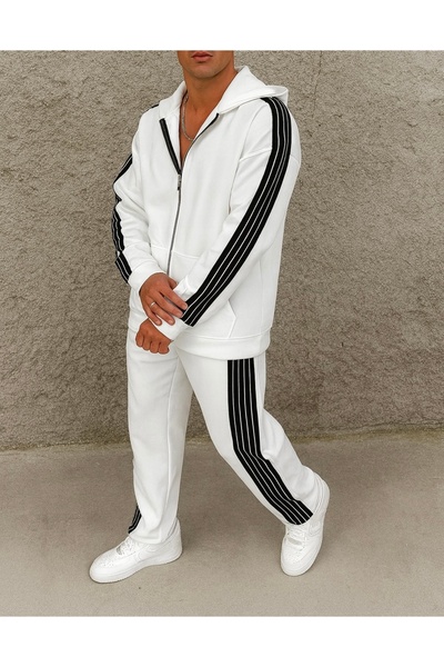 Butik طقم روس بتفاصيل خطية علوية وسفلية