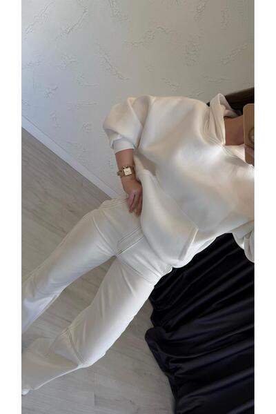 elif teke Sweatshirt with Writing on the Back White