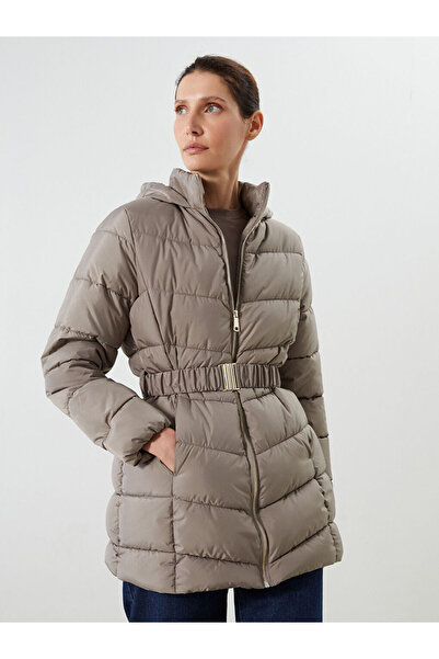 LC Waikiki معطف نسائي منتفخ بقلنسوة باللون البني