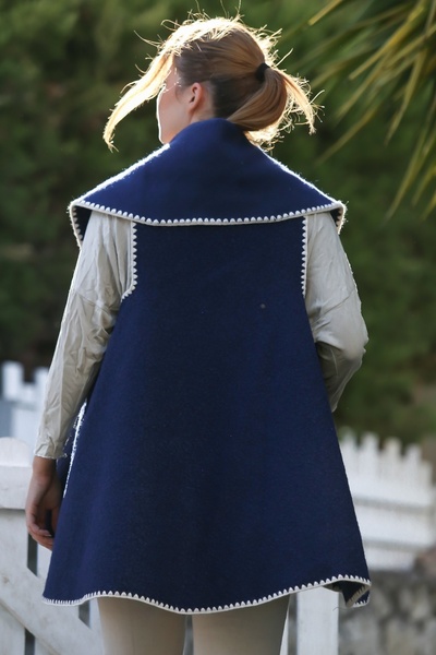 Chiccy Italian Navy Blue Shawl Collar Sleeveless No Closure No Pockets Shepherd Stitching Cashmere Oversized Woven Vest 70 70