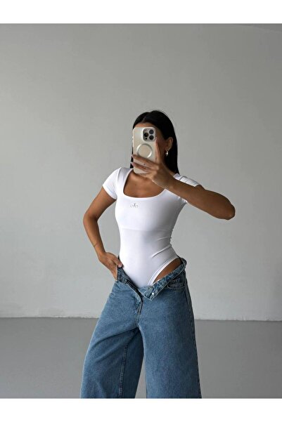 strivex Half Sleeve Square Neck Gathered White Bodysuit with Six Snaps