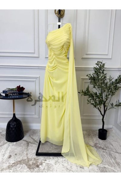 Al Mahra Boutique Light yellow evening dress, elegant and soft cut