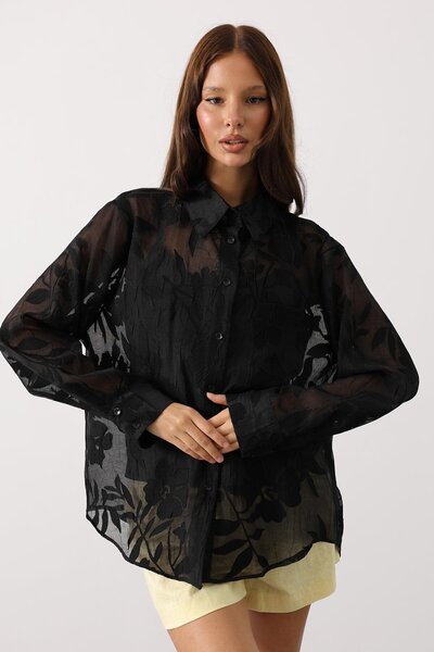 VAGGON Γυναικείο μαύρο πουκάμισο με λουλουδάτο σχέδιο με διάφανη υφή oversized μακρυμάνικο πουκάμισο και σετ εσώρουχο Vs01135