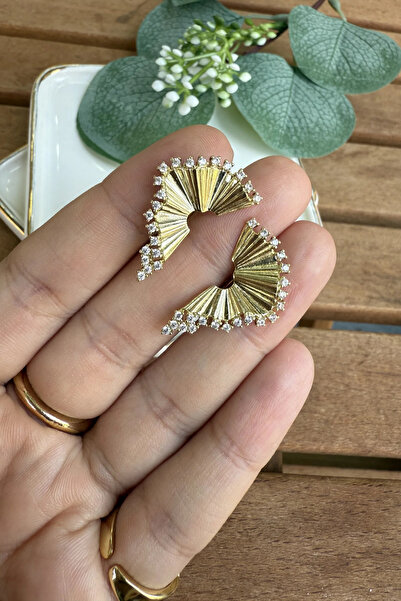 AURA ATELIER أقراط من الفولاذ ذات حواف مسننة مرصعة بالأحجار