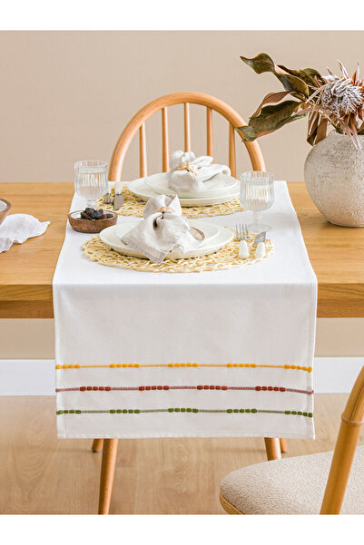 LC Waikiki اختيارات متألقة من متجر شاينينج |   سجادة مطرزة بخطوط 45×150 سم